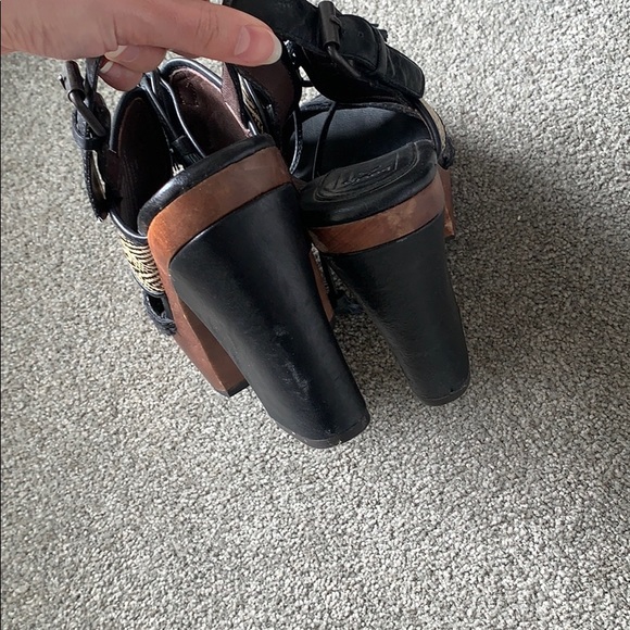 Bacio Chunky Heels - Picture 4 of 4